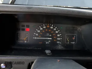 1994 Mitsubishi Mighty Max z VIN JA7LS21G6RP012556, wystawiony jako Copart lot #44242825 z przebiegiem 213 338 mil mil oraz Szkody całkowita. Historia ofert i sprzedaży dostępna na DreamBid. Obrazek 9.