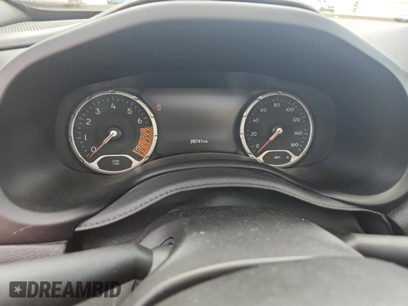 2021 Jeep Renegade Latitude with VIN ZACNJCBB2MPM82566, listed as a Copart auction lot 61847525 with 28,741 mi miles and Salvage title. Bid and sale history available at DreamBid. Image 9.