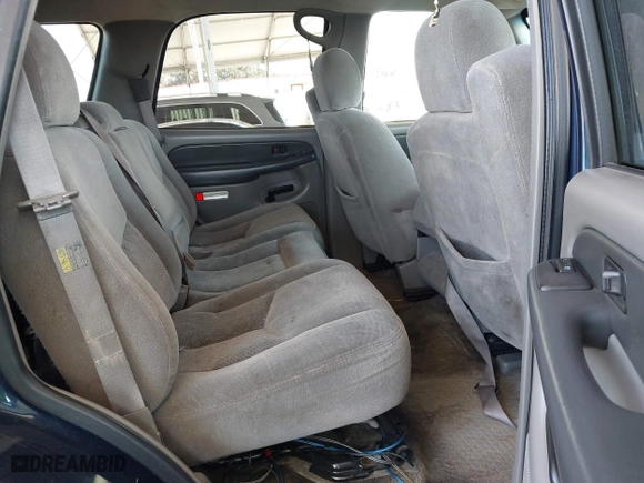 2003 Chevrolet Tahoe LS with VIN 1GNEC13V23R244296, listed as a IAAI auction lot 41999004 with 272,455 mi miles. Bid and sale history available at carsss.com. Image 8.