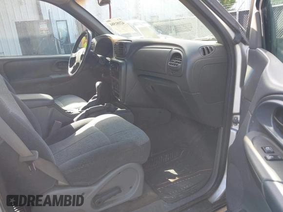 2004 Chevrolet TrailBlazer LT with VIN 1GNDS13S942259389, listed as a IAAI auction lot 42181584 with 37,612 mi miles and . Bid and sale history available at DreamBid. Image 5.