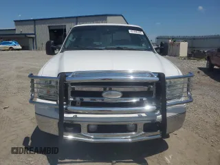 2005 Ford F-250 XL z VIN 1FTNX20525EA83143, wystawiony jako Copart lot #61446145 z przebiegiem 177 679 mil mil oraz Szkoda całkowita • Salvage title. Historia ofert i sprzedaży dostępna na DreamBid. Obrazek 5.
