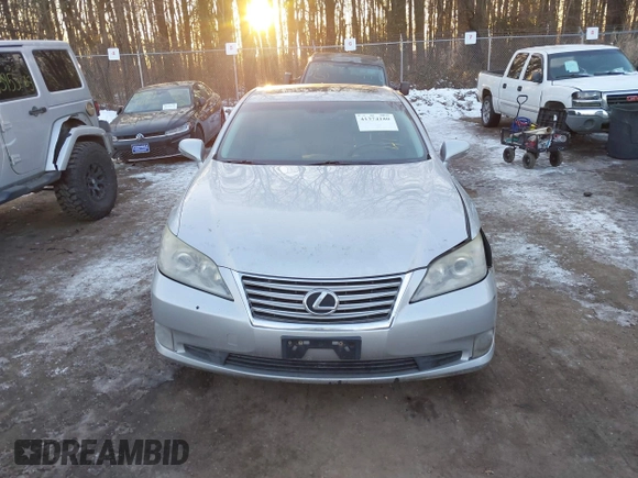 2010 Lexus ES 330 with VIN JTHBK1EG5A2403295, listed as a IAAI auction lot 41374180 with 226,428 mi miles and . Bid and sale history available at DreamBid. Image 12.