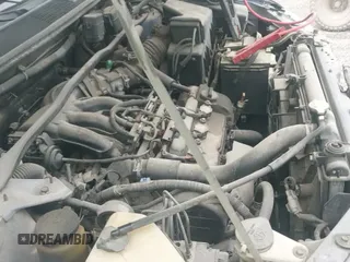 2006 Toyota Highlander w/3rd Row z VIN JTEEP21A660165186, wystawiony jako IAAI lot #43393453 z przebiegiem 171 977 mil mil oraz . Historia ofert i sprzedaży dostępna na DreamBid. Obrazek 20.