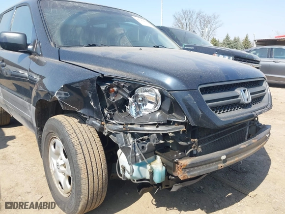 2005 Honda Pilot LX with VIN 2HKYF18135H540778, listed as a IAAI auction lot 41790068 with 203,191 mi miles. Bid and sale history available at carsss.com. Image 6.