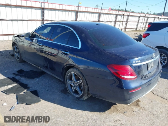 2019 Mercedes-Benz E 300 with VIN WDDZF4JB5KA523255, listed as a IAAI auction lot 41731107 with 22,065 mi miles and . Bid and sale history available at DreamBid. Image 3.