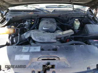 2002 Chevrolet Tahoe LT z VIN 1GNEK13T42R152851, wystawiony jako Copart lot #67958403 z przebiegiem 257 989 mil mil oraz Szkoda całkowita • Salvage title. Historia ofert i sprzedaży dostępna na DreamBid. Obrazek 12.