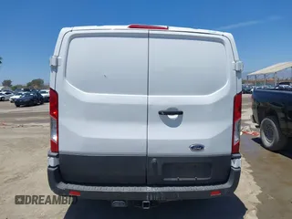 2021 Ford Transit Cargo с VIN 1FTBR1Y89MKA76356, выставлен на аукционе IAAI как лот 42468250 с пробегом 63 179 миль миль и . История ставок и продаж доступна на DreamBid. Изображение 17.