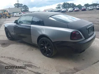 2017 Rolls-Royce Wraith z VIN SCA665C52HUX86814, wystawiony jako IAAI lot #41588718 z przebiegiem 11 277 mil mil oraz . Historia ofert i sprzedaży dostępna na DreamBid. Obrazek 3.