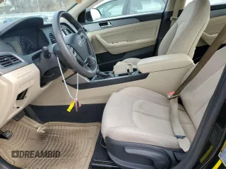 2016 Hyundai Sonata Hybrid SE with VIN KMHE24L18GA025627, listed as a Copart auction lot 70161692 with 176,228 mi miles. Bid and sale history available at carsss.com. Image 7.