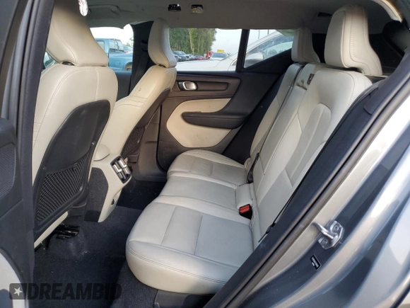 2019 Volvo XC40 Momentum with VIN YV4162UK6K2060492, listed as a Copart auction lot 69605803 with 73,391 mi miles. Bid and sale history available at carsss.com. Image 10.