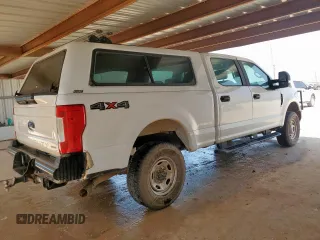 2017 Ford F-250 Lariat with VIN 1FT7W2B68HEB86430, listed as a Copart auction lot 64813195 with 201,172 mi miles and Clean title. Bid and sale history available at DreamBid. Image 3.