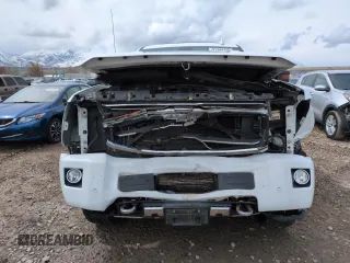 2017 Chevrolet Silverado 3500HD High Country with VIN 1GC4K1EY1HF234401, listed as a Copart auction lot 51244755 with 134,691 mi miles and Salvage Title. Bid and sale history available at DreamBid. Image 5.