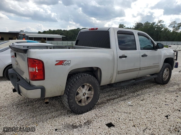2010 Chevrolet Silverado 1500 LT with VIN 3GCRKSE31AG258718, listed as a Copart auction lot 71970444 with 220,374 mi miles and Clean Title. Bid and sale history available at carsss.com. Image 3.