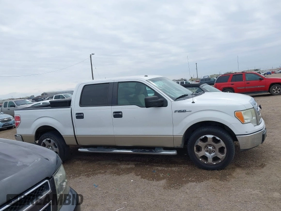 2009 Ford F-150 XL with VIN 1FTPW12V59KB43037, listed as a IAAI auction lot 41616739 with 215,383 mi miles. Bid and sale history available at carsss.com. Image 13.