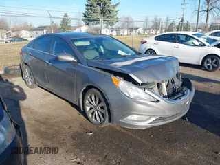 2012 Hyundai Sonata SE with VIN 5NPEC4ABXCH445938, listed as a IAAI auction lot 41834148 with 149,506 mi miles and . Bid and sale history available at carsss.com. Image 1.