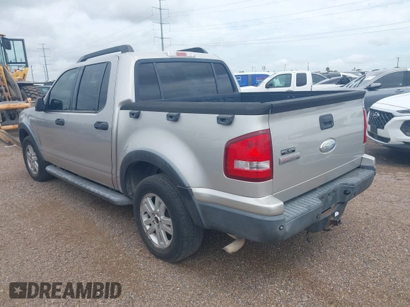 2008 Ford Explorer Sport Trac XLT z VIN 1FMEU31E18UA25835, wystawiony jako IAAI lot #42448591 z przebiegiem 139 120 mil mil oraz . Historia ofert i sprzedaży dostępna na DreamBid. Obrazek 3.