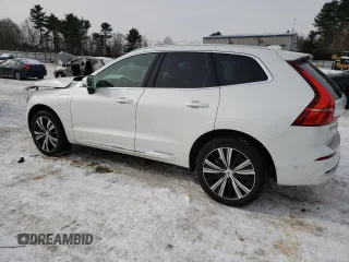 2022 Volvo XC60 Recharge Plug-In Hybrid Inscription with VIN YV4H60DL5N1064197, listed as a Copart auction lot 44793995 with 8,632 mi miles and Salvage Title. Bid and sale history available at carsss.com. Image 2.