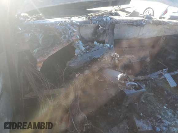 1994 GMC Suburban z VIN 1GKEC16K3RJ769051, wystawiony jako Copart lot #74576864 z przebiegiem Nie podano mil oraz Nie do naprawy • Non repairable. Historia ofert i sprzedaży dostępna na DreamBid. Obrazek 9.