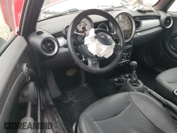 2012 MINI Convertible z VIN WMWZN3C51CT133755, wystawiony jako Copart lot #59588145 z przebiegiem 100 292 mil mil oraz Szkoda całkowita • Salvage title. Historia ofert i sprzedaży dostępna na DreamBid. Obrazek 8.