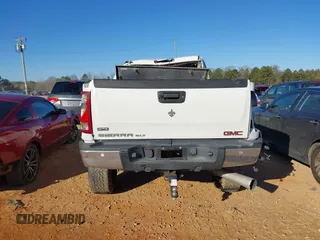 2009 GMC Sierra 2500HD SLT z VIN 1GTHK63609F177464, wystawiony jako IAAI lot #41748237 z przebiegiem Nie podano mil oraz . Historia ofert i sprzedaży dostępna na DreamBid. Obrazek 16.
