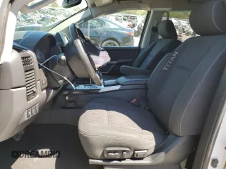 2015 Nissan Titan Pro-4X z VIN 1N6AA0EC9FN512658, wystawiony jako Copart lot #68066964 z przebiegiem 131 026 mil mil oraz Szkoda całkowita • Salvage title. Historia ofert i sprzedaży dostępna na DreamBid. Obrazek 7.