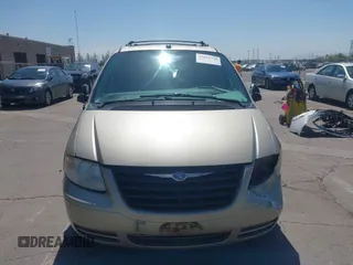 2005 Chrysler Town & Country with VIN 1C4GP45R25B370709, listed as a IAAI auction lot 42034770 with 147,675 mi miles. Bid and sale history available at carsss.com. Image 13.