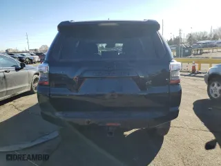 2022 Toyota 4Runner SR5 Premium with VIN JTENU5JRXN5992514, listed as a Copart auction lot 46811285 with 59,763 mi miles and Salvage Title. Bid and sale history available at carsss.com. Image 6.