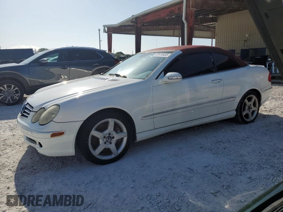 2005 Mercedes-Benz CLK 500 with VIN WDBTK75JX5F120876, listed as a Copart auction lot 52415435 with 154,706 mi miles and Clean title. Bid and sale history available at DreamBid. Image 1.