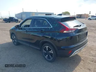 2024 Mitsubishi Eclipse Cross SE z VIN JA4ATWAAXRZ063910, wystawiony jako IAAI lot #42702986 z przebiegiem 30 998 mil mil oraz . Historia ofert i sprzedaży dostępna na DreamBid. Obrazek 3.