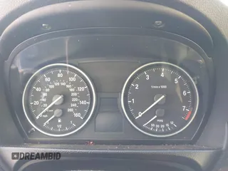 2008 BMW 3 Series 328xi z VIN WBAVC93538K056827, wystawiony jako IAAI lot #41646425 z przebiegiem Nie podano mil oraz . Historia ofert i sprzedaży dostępna na DreamBid. Obrazek 7.