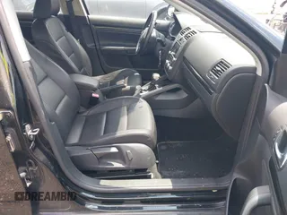 2010 Volkswagen Jetta SE with VIN 3VWRZ7AJ3AM024737, listed as a IAAI auction lot 42626711 with 132,754 mi miles and . Bid and sale history available at DreamBid. Image 5.