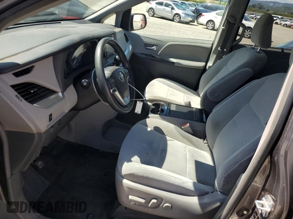 2018 Toyota Sienna LE Auto Access Seat with VIN 5TDKZ3DCXJS939496, listed as a Copart auction lot 51694385 with 109,722 mi miles and Salvage Title. Bid and sale history available at carsss.com. Image 7.