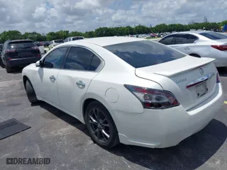 2014 Nissan Maxima 3.5 S with VIN 1N4AA5AP5EC490392, listed as a IAAI auction lot 39364218 with 104,432 mi miles. Bid and sale history available at carsss.com. Image 3.