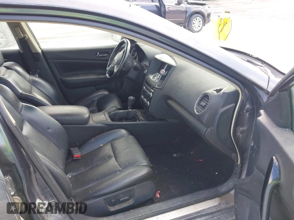 2011 Nissan Maxima SV with VIN 1N4AA5AP5BC809236, listed as a IAAI auction lot 41522891 with Not provided miles and . Bid and sale history available at DreamBid. Image 5.