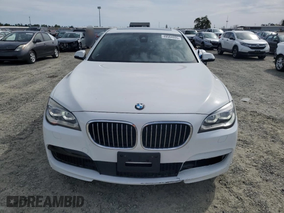 2015 BMW 7 Series 750Li z VIN WBAYE8C52FD781791, wystawiony jako Copart lot #49504935 z przebiegiem 103 171 mil mil oraz Szkoda całkowita • Salvage title. Historia ofert i sprzedaży dostępna na DreamBid. Obrazek 5.