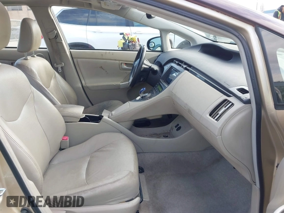 2011 Toyota Prius I with VIN JTDKN3DU9B0253166, listed as a IAAI auction lot 41893424 with 82,705 mi miles. Bid and sale history available at carsss.com. Image 5.