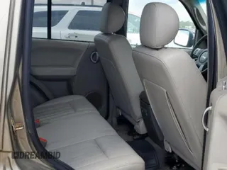 2005 Jeep Liberty Limited with VIN 1J8GL58K35W724478, listed as a Copart auction lot 61165405 with 202,099 mi miles and Salvage title. Bid and sale history available at DreamBid. Image 10.