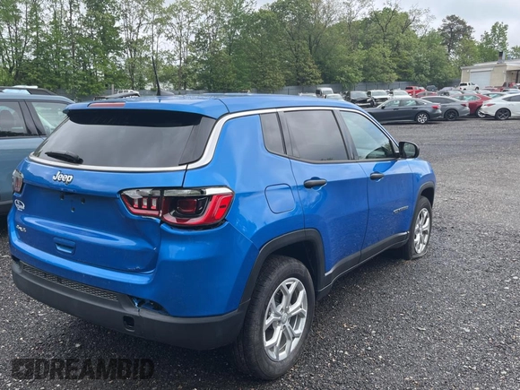 2025 Jeep Compass Sport with VIN 3C4NJDAN5ST528384, listed as a Copart auction lot 56180685 with 4,982 mi miles and Salvage title. Bid and sale history available at DreamBid. Image 4.