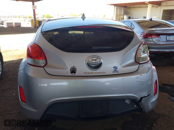 2012 Hyundai Veloster w/Black Int z VIN KMHTC6AD2CU052067, wystawiony jako IAAI lot #42261316 z przebiegiem 187 234 mil mil oraz . Historia ofert i sprzedaży dostępna na DreamBid. Obrazek 16.