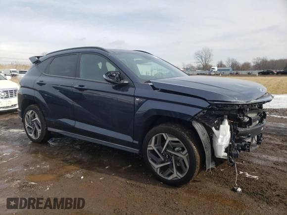 2024 Hyundai Kona N Line с VIN KM8HACA31RU089671, выставлен на аукционе Copart как лот 45504435 с пробегом 3 791 миль миль и Списание • Salvage title. История ставок и продаж доступна на DreamBid. Изображение 4.