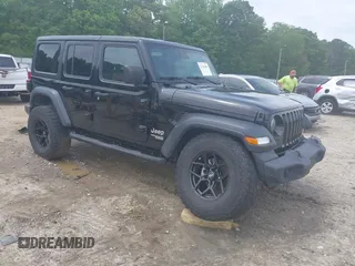 2020 Jeep Wrangler Unlimited Willys with VIN 1C4HJXDN5LW327476, listed as a IAAI auction lot 42128406 with 43,885 mi miles and . Bid and sale history available at DreamBid. Image 1.
