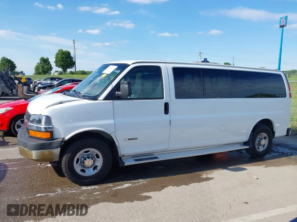 2005 Chevrolet Express Passenger с VIN 1GAHG39UX51132926, выставлен на аукционе IAAI как лот 42354919 с пробегом 148 739 миль миль и . История ставок и продаж доступна на DreamBid. Изображение 14.