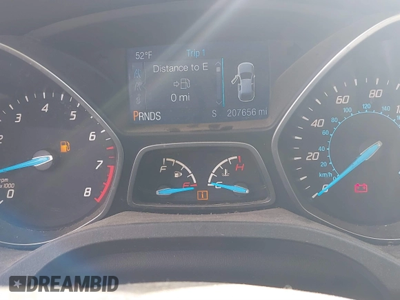 2015 Ford Escape SE with VIN 1FMCU0G76FUC75566, listed as a IAAI auction lot 41896028 with 207,656 mi miles. Bid and sale history available at carsss.com. Image 7.