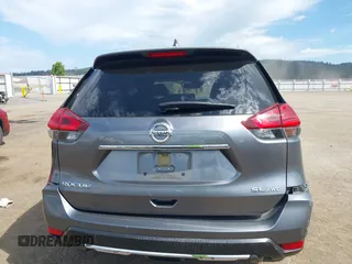 2017 Nissan Rogue SL z VIN JN8AT2MV9HW018040, wystawiony jako IAAI lot #42363401 z przebiegiem 76 020 mil mil oraz . Historia ofert i sprzedaży dostępna na DreamBid. Obrazek 16.