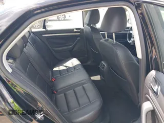 2010 Volkswagen Jetta SEL with VIN 3VWRX7AJ5AM098246, listed as a IAAI auction lot 42797172 with 160,972 mi miles and . Bid and sale history available at DreamBid. Image 8.