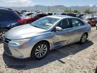 2015 Toyota Camry LE z VIN 4T1BD1FKXFU149850, wystawiony jako Copart lot #56528135 z przebiegiem 88 671 mil mil oraz Szkoda całkowita • Salvage title. Historia ofert i sprzedaży dostępna na DreamBid. Obrazek 1.