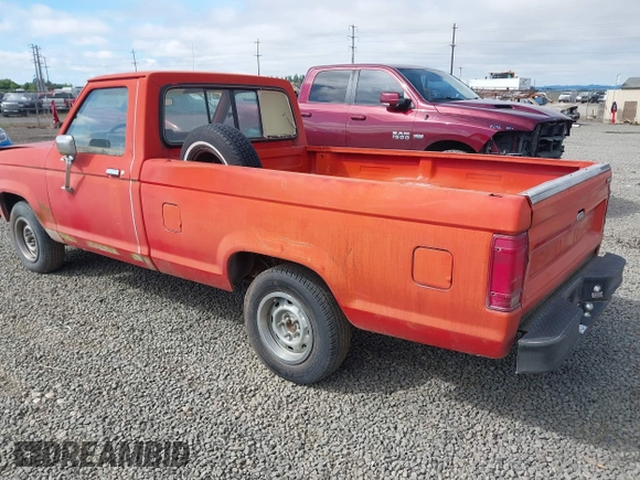 1986 Ford Ranger z VIN 1FTCR10TXGUC58788, wystawiony jako IAAI lot #42582428 z przebiegiem 94 444 mil mil oraz . Historia ofert i sprzedaży dostępna na DreamBid. Obrazek 3.
