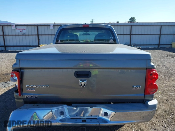 2005 Dodge Dakota SLT with VIN 1D7HW48N25S133725, listed as a IAAI auction lot 42074588 with 163,090 mi miles. Bid and sale history available at carsss.com. Image 16.