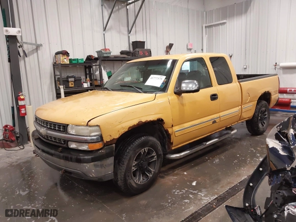 2002 Chevrolet Silverado 1500 LS with VIN 1GCEK19T62Z132438, listed as a IAAI auction lot 41777375 with 150,154 mi miles. Bid and sale history available at carsss.com. Image 18.
