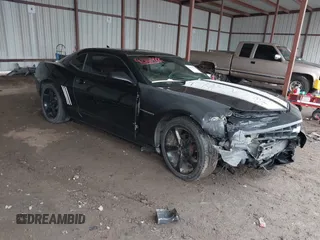 2013 Chevrolet Camaro LS z VIN 2G1FA1E31D9137775, wystawiony jako IAAI lot #42116988 z przebiegiem 298 764 mil mil oraz . Historia ofert i sprzedaży dostępna na DreamBid. Obrazek 1.